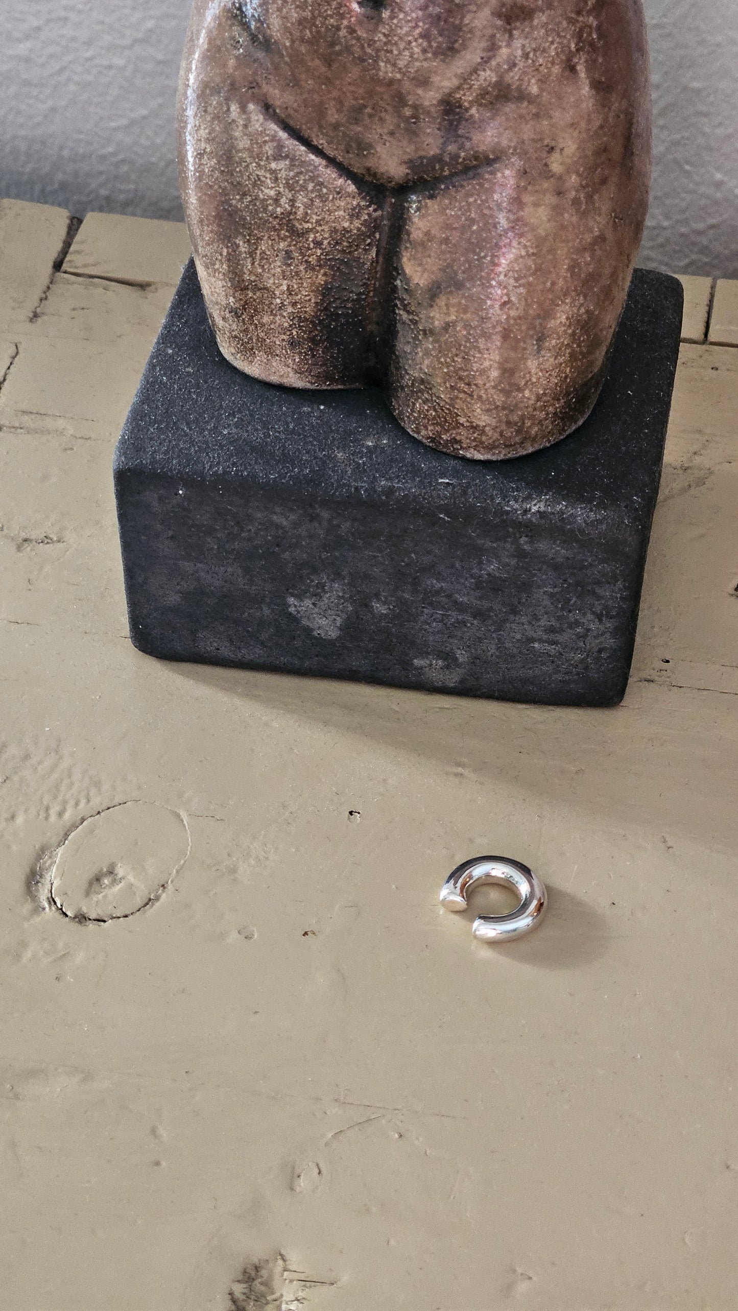 Sola earcuff
